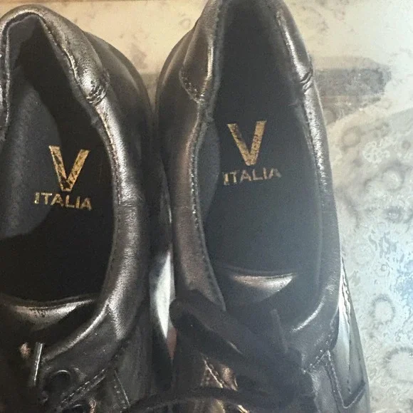 V Italia Shoes Womens Size 39 EU Silver Metallic Lace Up Comfort Casual Sneakers - Picture 4 of 9
